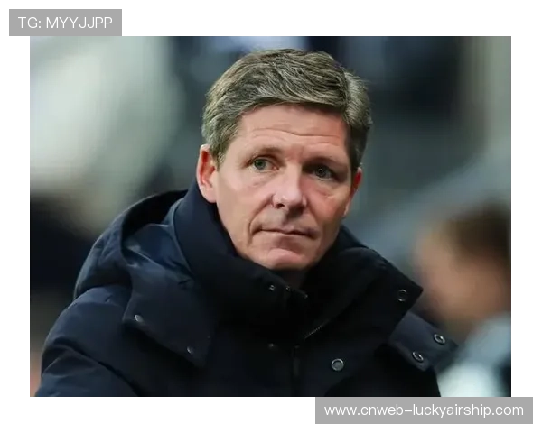 水晶宫质疑主帅格拉斯纳故意求退，更衣室矛盾公开化