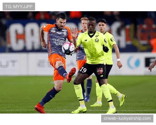 消息：蒙彼利埃绝平兰斯，替补登场的边后卫在伤停补时阶段送出助攻